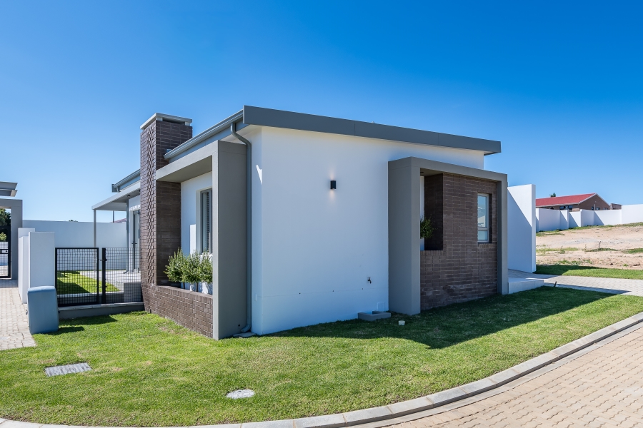 3 Bedroom Property for Sale in Heiderand Western Cape